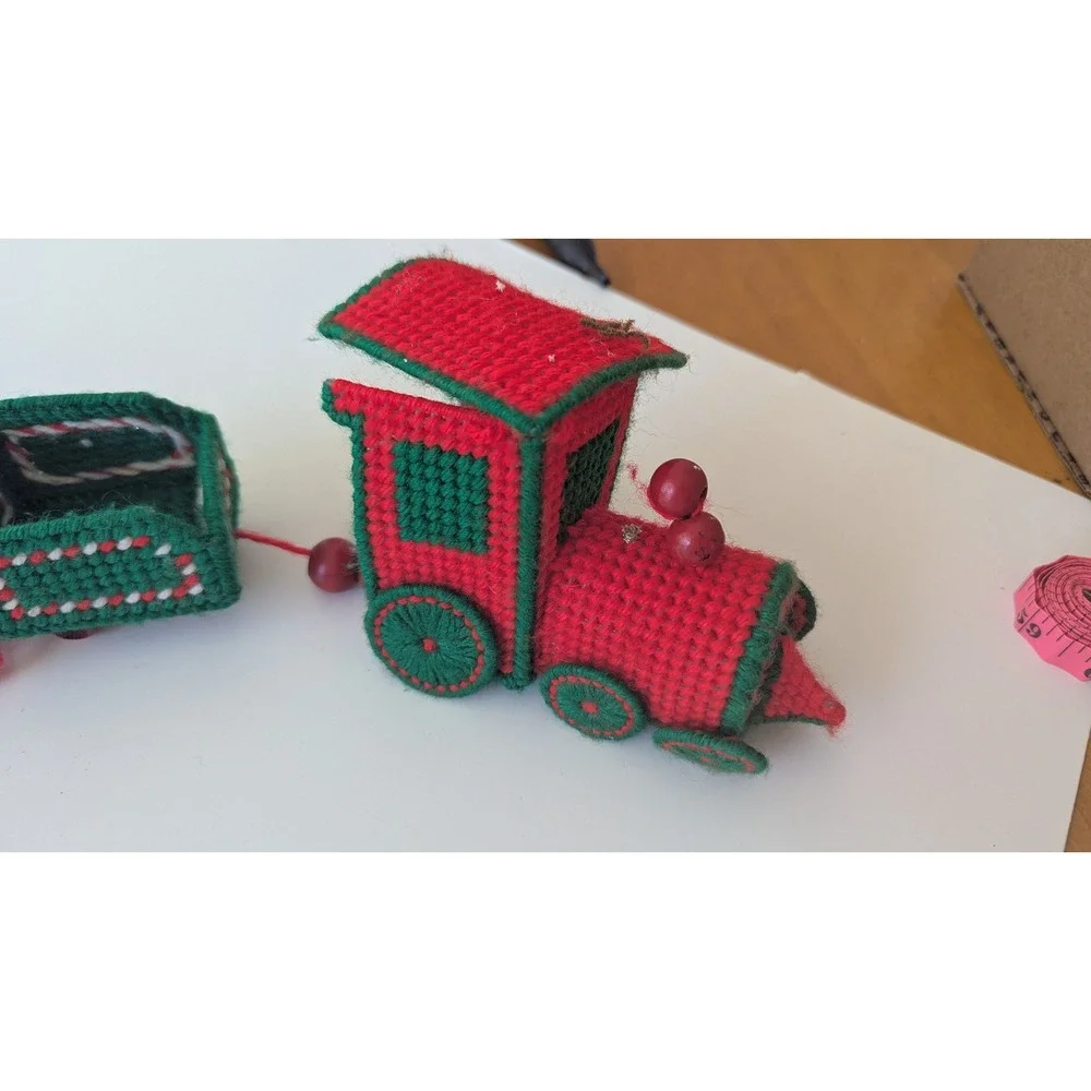 Handmade Plastic Canvas Christmas Train Garland Noel Toys Red Green 25 Inch